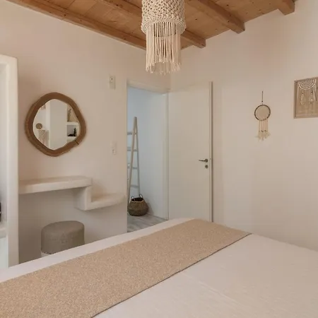 Villa Luxury Rooftop With Private Pool In Milos, 3 Bedrooms *