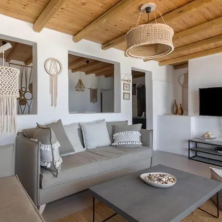Luxury Rooftop With Private Pool In Milos, 3 Bedrooms *