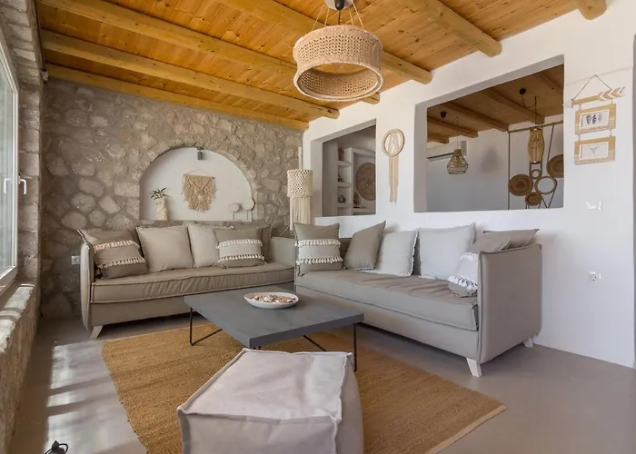 Luxury Three-Bedroom Private Pool Villa With 4 Bathrooms And Breakfast Included Villa *