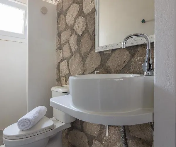 Luxury Rooftop With Private Pool In Milos, 3 Bedrooms