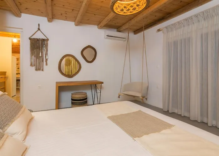 Villa Luxury Rooftop With Private Pool In Milos, 3 Bedrooms