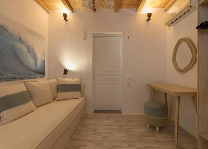 Villa Luxury Rooftop With Private Pool In Milos, 3 Bedrooms *