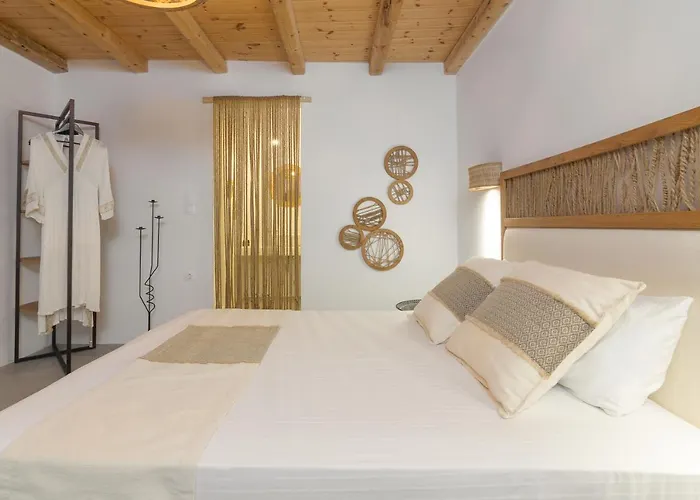 Villa Luxury Rooftop With Private Pool In Milos, 3 Bedrooms