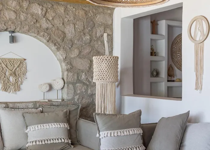 Luxury Rooftop With Private Pool In Milos, 3 Bedrooms *