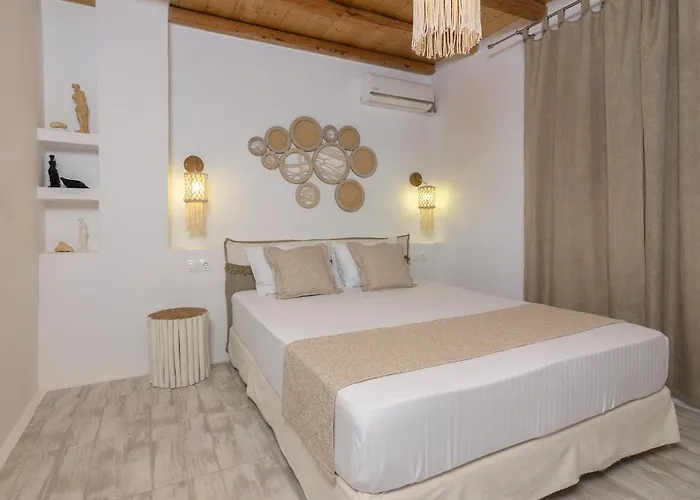 Luxury Rooftop With Private Pool In Milos, 3 Bedrooms *