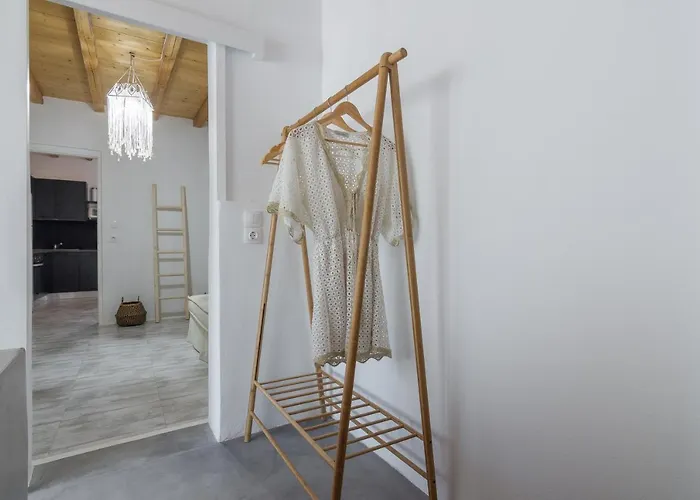 Villa Luxury Rooftop With Private Pool In Milos, 3 Bedrooms *