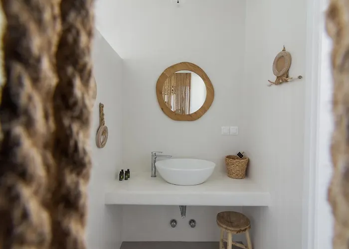 Luxury Three-Bedroom Private Pool Villa With 4 Bathrooms And Breakfast Included * Provatas