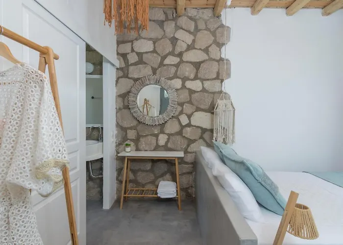 Villa Luxury Rooftop With Private Pool In Milos, 3 Bedrooms *