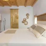 Villa Luxury Rooftop With Private Pool In Milos, 3 Bedrooms