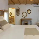 Luxury Rooftop With Private Pool In Milos, 3 Bedrooms