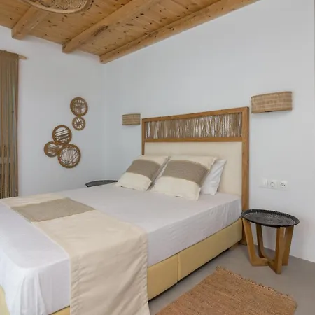 Luxury Rooftop With Private Pool In Milos, 3 Bedrooms *