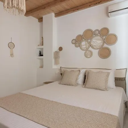Luxury Rooftop With Private Pool In Milos, 3 Bedrooms * Provatas