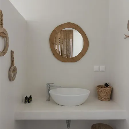 Luxury Rooftop With Private Pool In Milos, 3 Bedrooms * Provatas