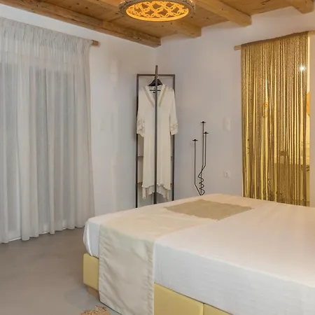 Luxury Rooftop With Private Pool In Milos, 3 Bedrooms Villa Provatas