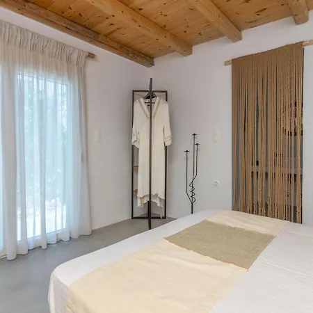 Luxury Rooftop With Private Pool In Milos, 3 Bedrooms Villa