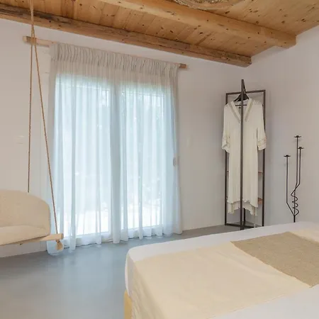 Luxury Rooftop With Private Pool In Milos, 3 Bedrooms *