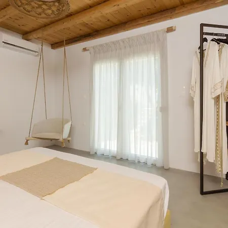 Villa Luxury Rooftop With Private Pool In Milos, 3 Bedrooms *