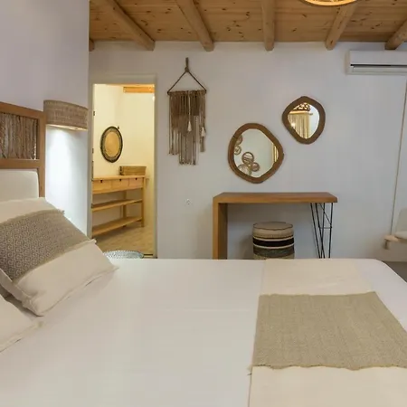 Luxury Rooftop With Private Pool In Milos, 3 Bedrooms