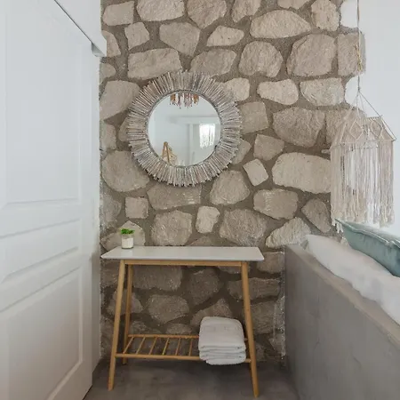 Luxury Rooftop With Private Pool In Milos, 3 Bedrooms