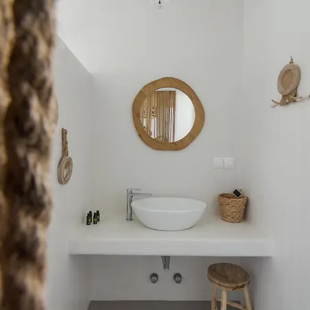 Luxury Rooftop With Private Pool In Milos, 3 Bedrooms * Provatas